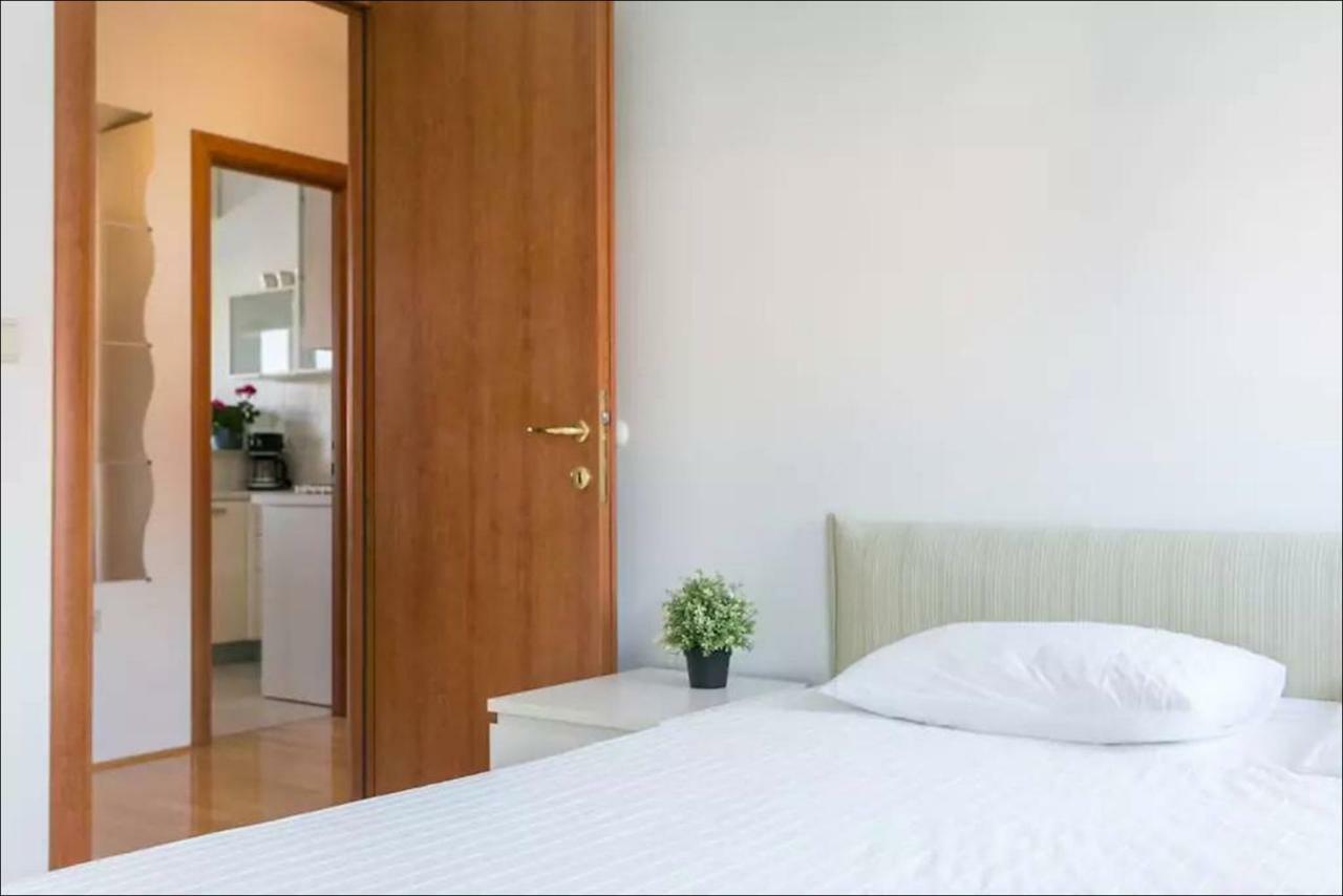 Coral Beach Apartment Дубровник Екстериор снимка