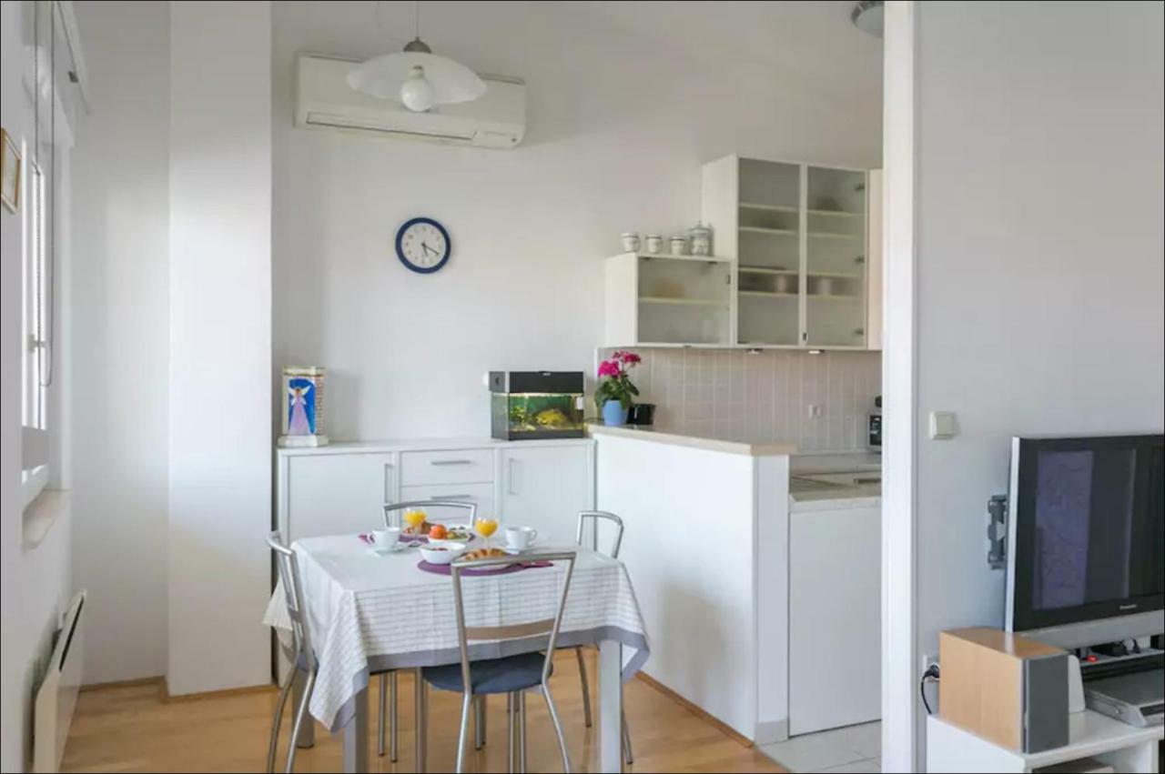 Coral Beach Apartment Дубровник Екстериор снимка